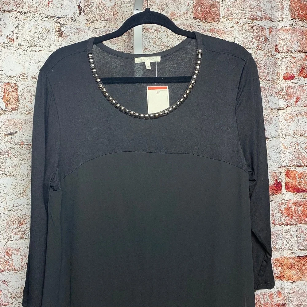 NWT Ava James Womenʻs Black Long Sleeve Scoop Neck Blouse Medium
